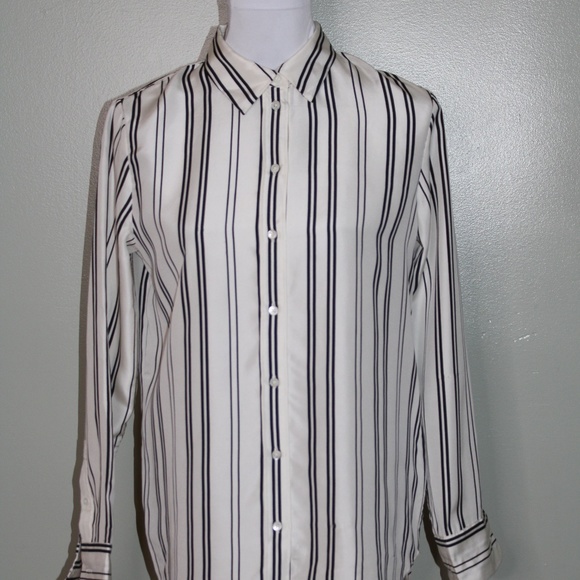 Everlane Tops - everlane women black/white silk shirt SZ 2